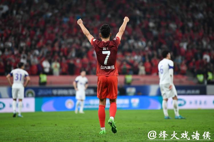 卫冕冠军,家门口的意大利人疯狂庆祝,中国队却只留下一个第四名的背影 卫冕冠军,家门口的意大利人疯狂庆祝,中国队却只留下一个第四名的背影