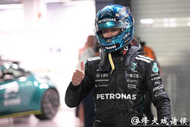 F1新加坡站正赛：拉塞尔杆位夺冠 维斯塔潘亚军